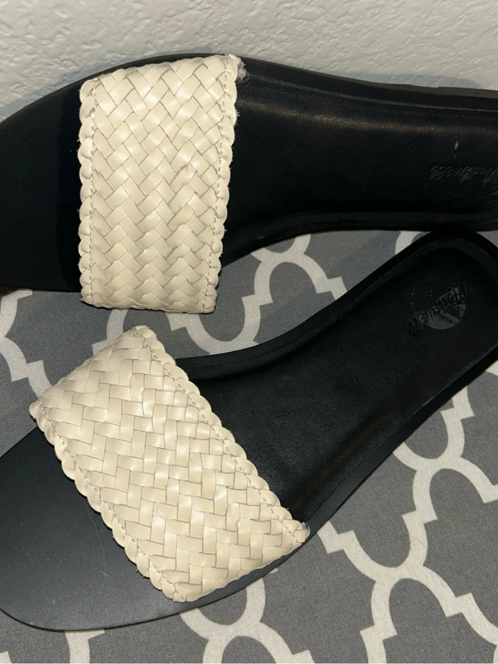 Madewell Woven Strap Slide Sandals in Black and Cream 10